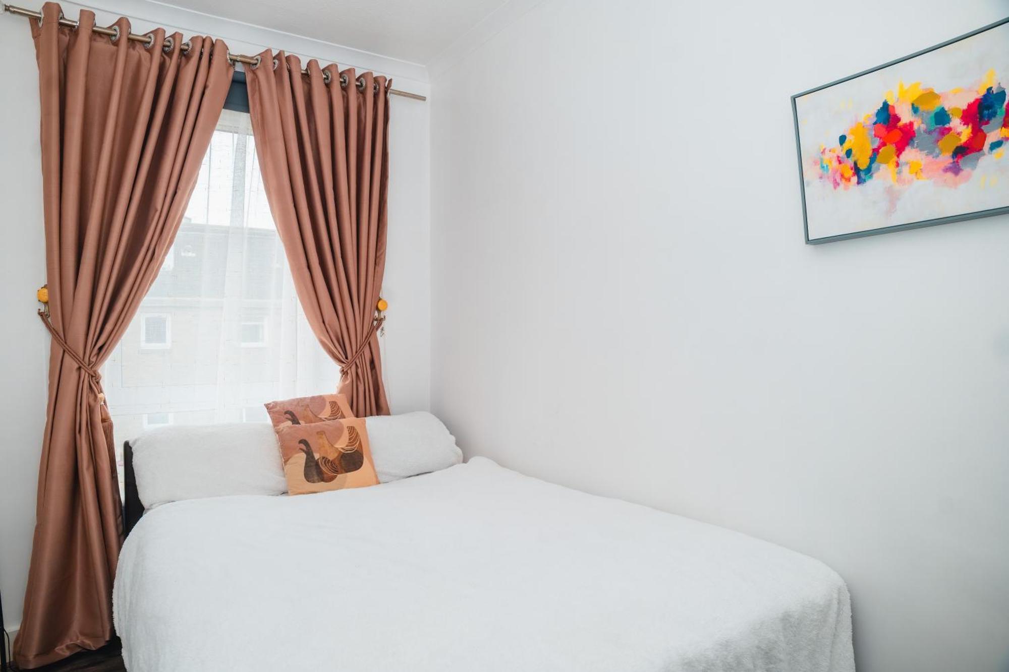 Entire Fabulous 2Bedroom First Floor Flat Located Within Close Proximity To City Centre & University Of Aberdeen With Private Parking Exterior photo